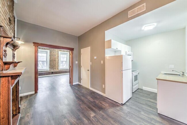 Building Photo - 2013 S 11th St