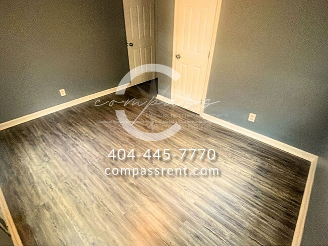 Building Photo - 3228 White Oak Cir