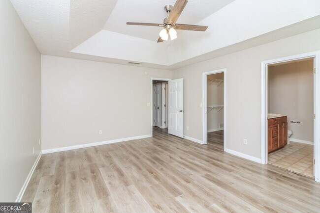Building Photo - 216 Overlook Dr