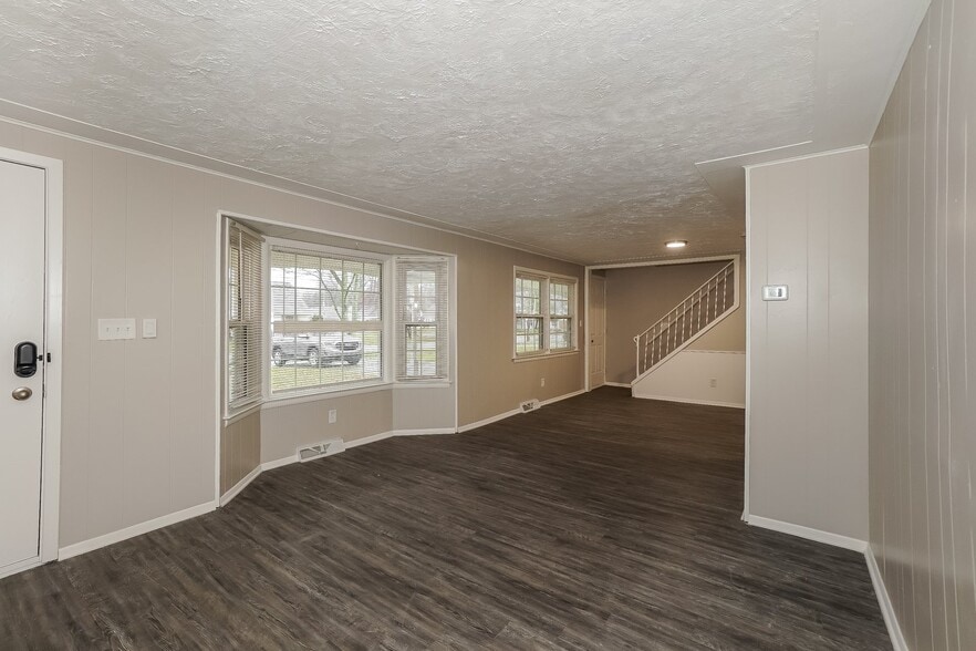 Building Photo - 808 Irving Park Blvd