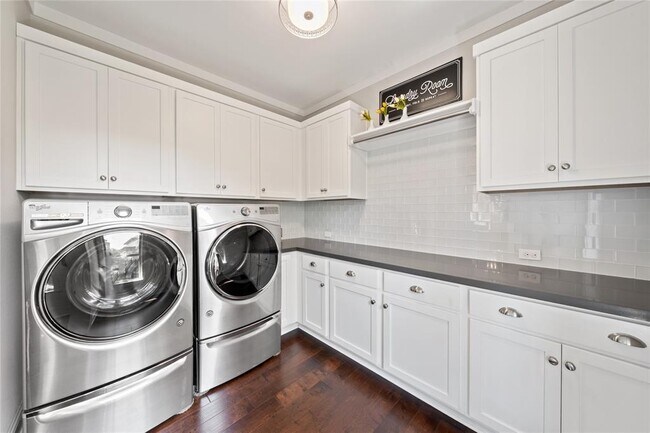 Building Photo - 108 Kildrummy Ln