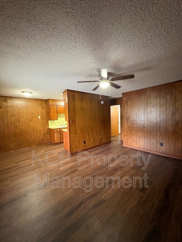 Building Photo - 1007 Cedar St