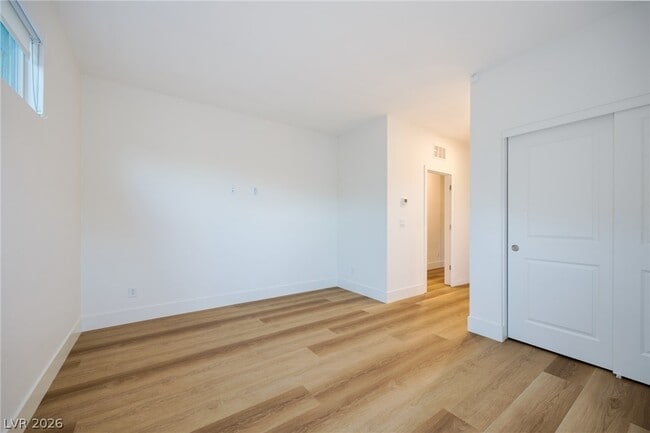 Building Photo - 9696 Starlight Ridge Ave