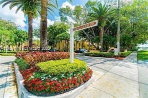 Building Photo - 1013 Coral Club Dr