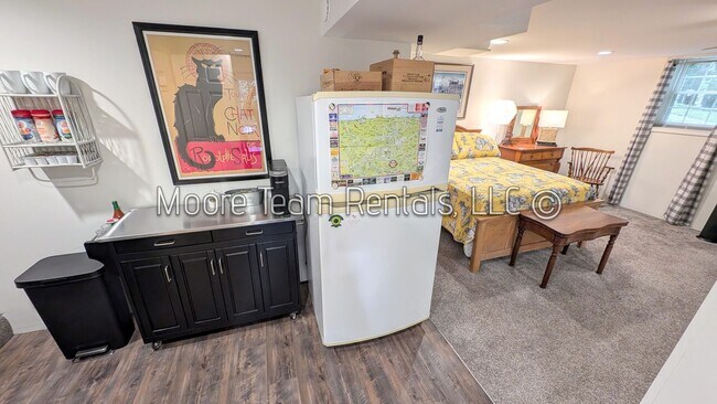 Building Photo - 3/2.5 House Near Brevard - Furnished or Unfurnished