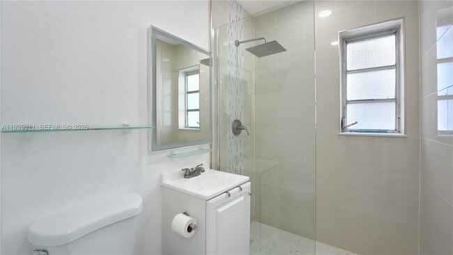 Building Photo - 1441 NE 154th Terrace