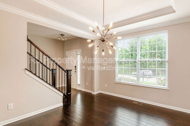 Building Photo - 578 Tallman St