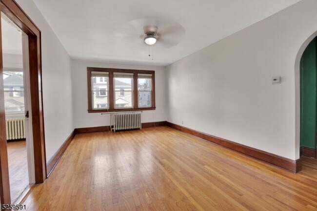 Building Photo - 65 10th St