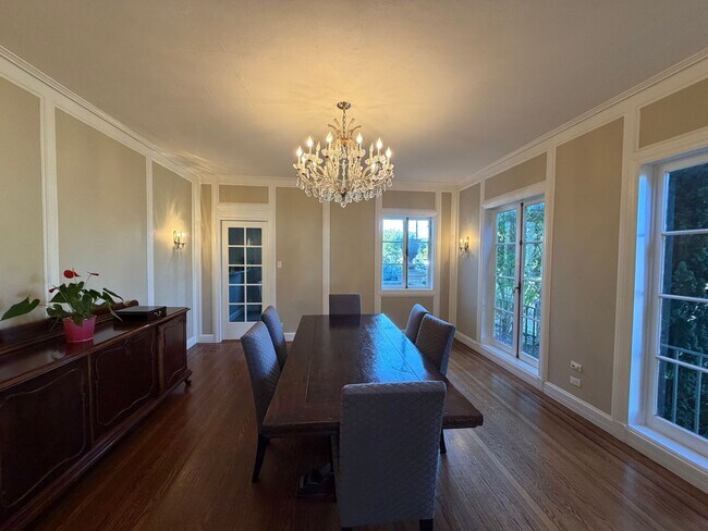 Building Photo - Elegant St. Francis Wood Residence - Available Furnished or Unfurnished