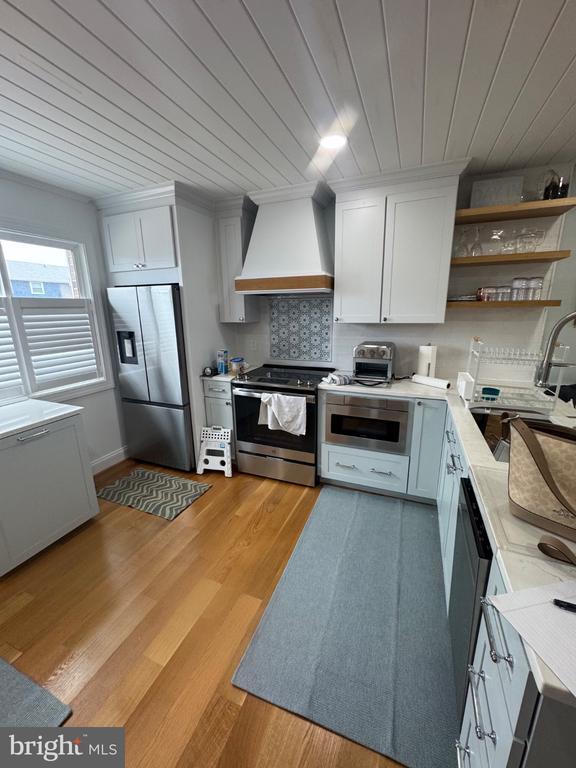Building Photo - 139 Newport Bay Dr