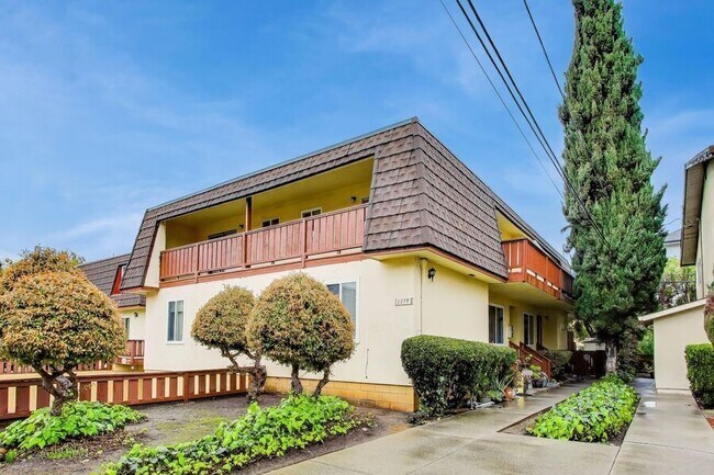 Building Photo - 1279 Ayala Dr