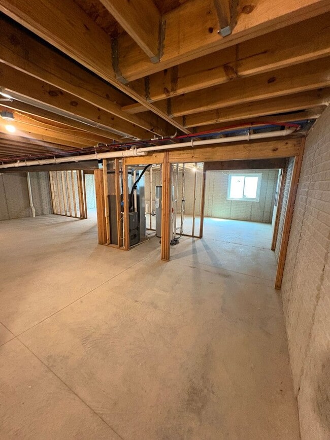 Building Photo - 709 Stephanie Ct