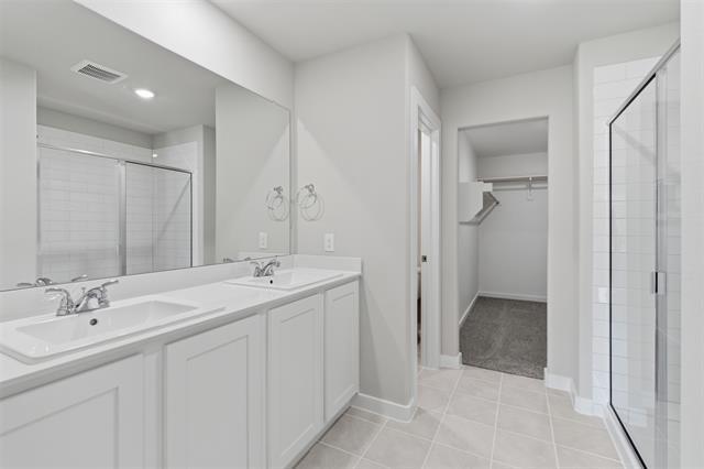 Building Photo - 607 Whispering Winds Trl