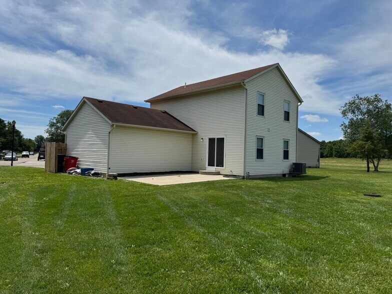 Building Photo - 475 Broadview Ct