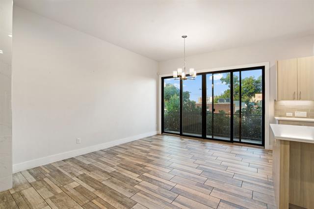 Building Photo - 410 Melba St