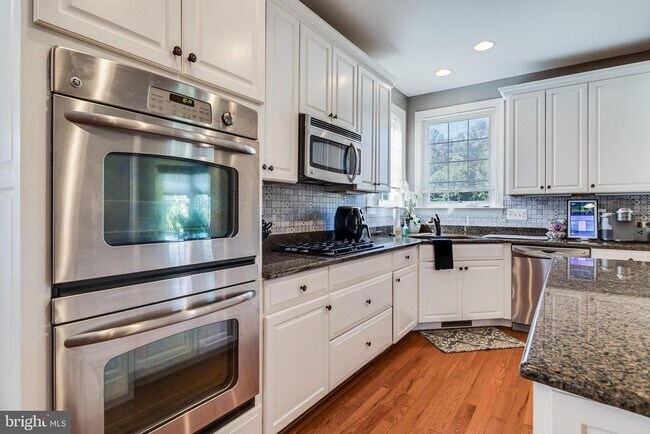 Building Photo - 39929 Grandview Haven Dr