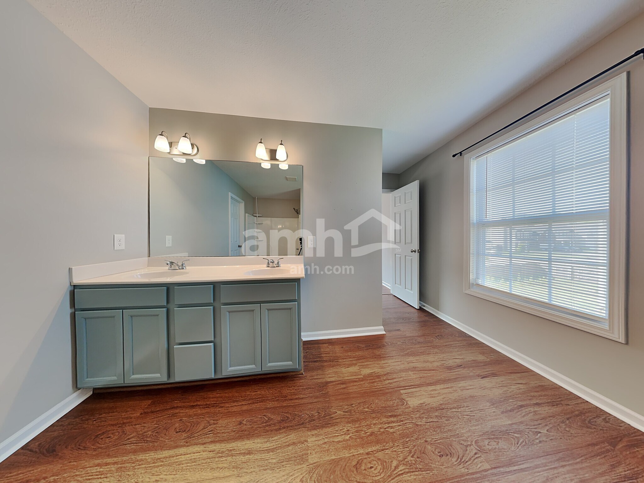 Building Photo - 8124 Cambridge Reserve Dr