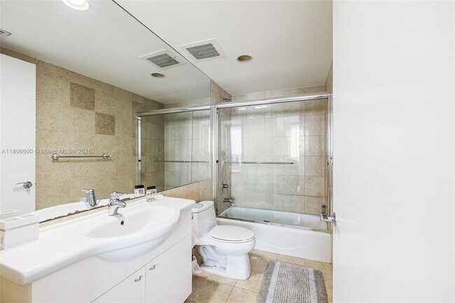 Building Photo - 1830 S Ocean Dr