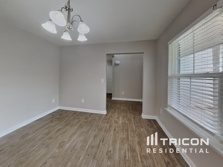 Building Photo - 3617 Torrey Ln
