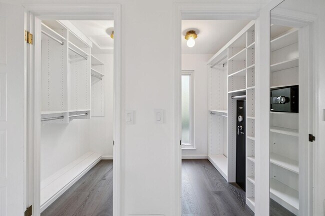 Building Photo - 6 Friars Ln