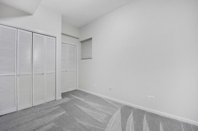 Building Photo - 3 bedroom in Chicago IL 60612