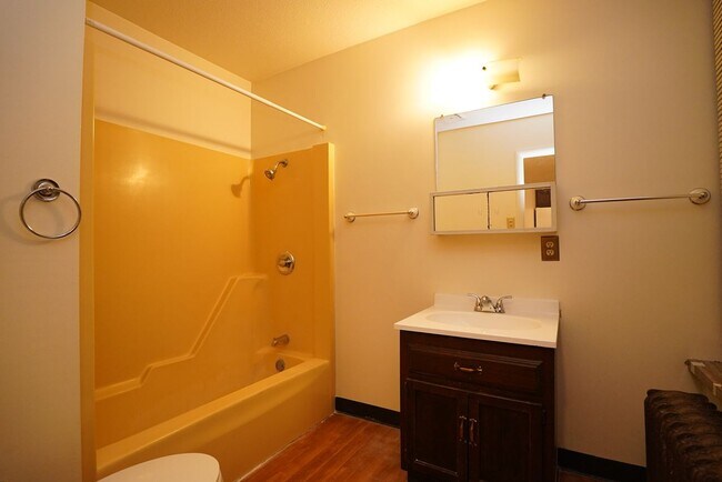 Building Photo - 310 N Michigan St