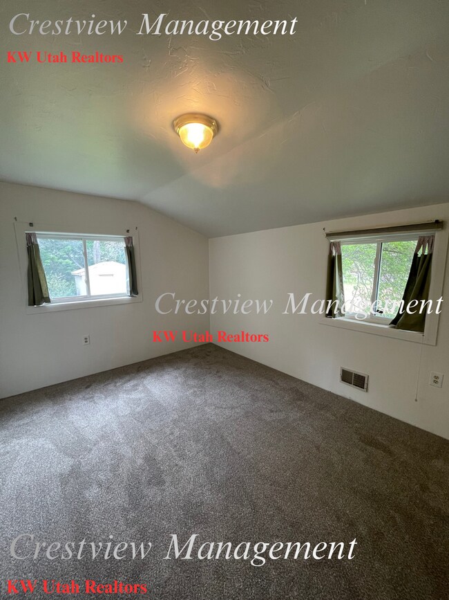 Building Photo - Charming Holladay Home in Prime Location