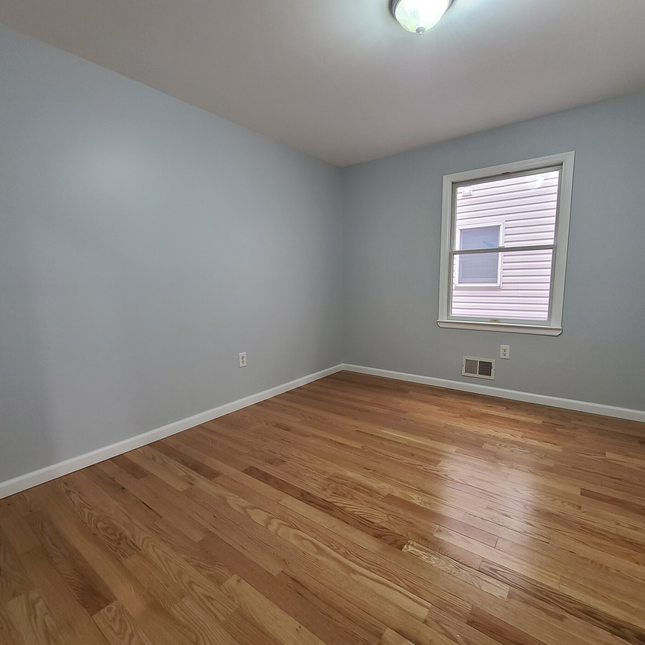 Building Photo - 5206 Cottage Ave