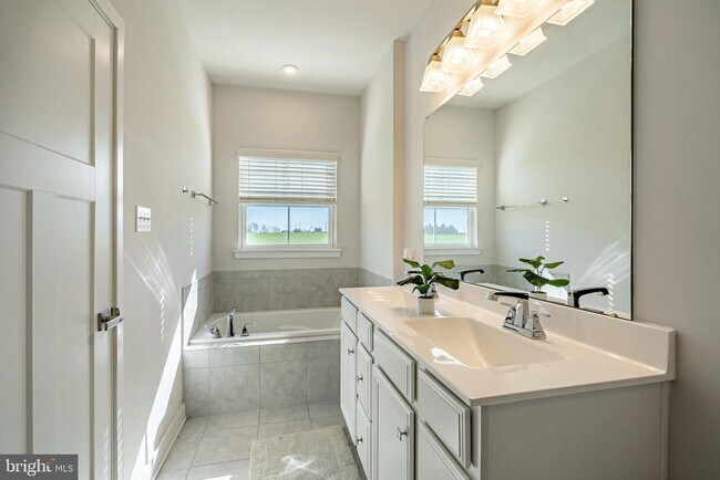 Building Photo - 74 Glory Maple Ln