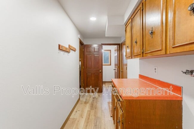 Building Photo - 2197 Doaks Ferry Rd NW