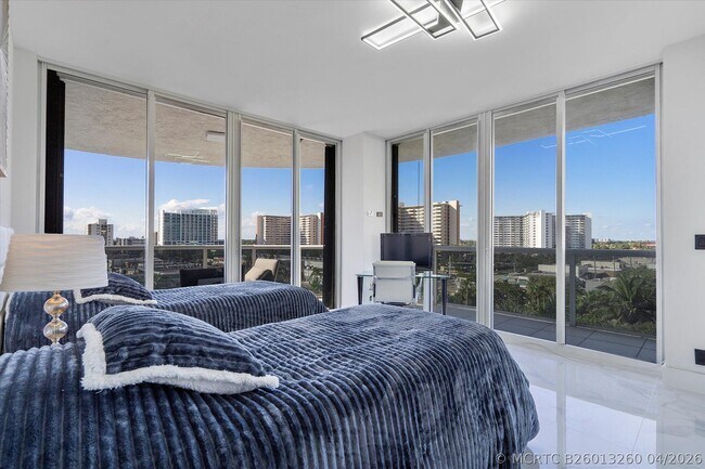 Building Photo - 3100 N Ocean Blvd