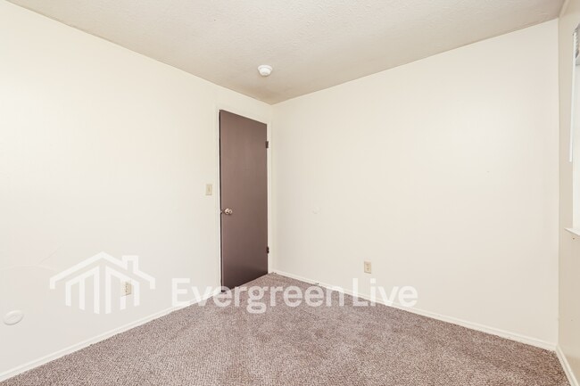 Building Photo - 8178 Mt Hood