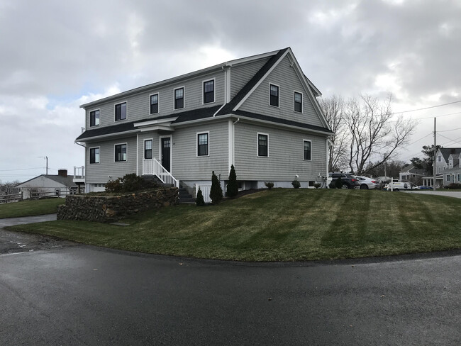 Building Photo - 69 Knott Ave