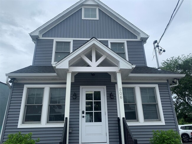 Building Photo - 506 Lakeview Ave