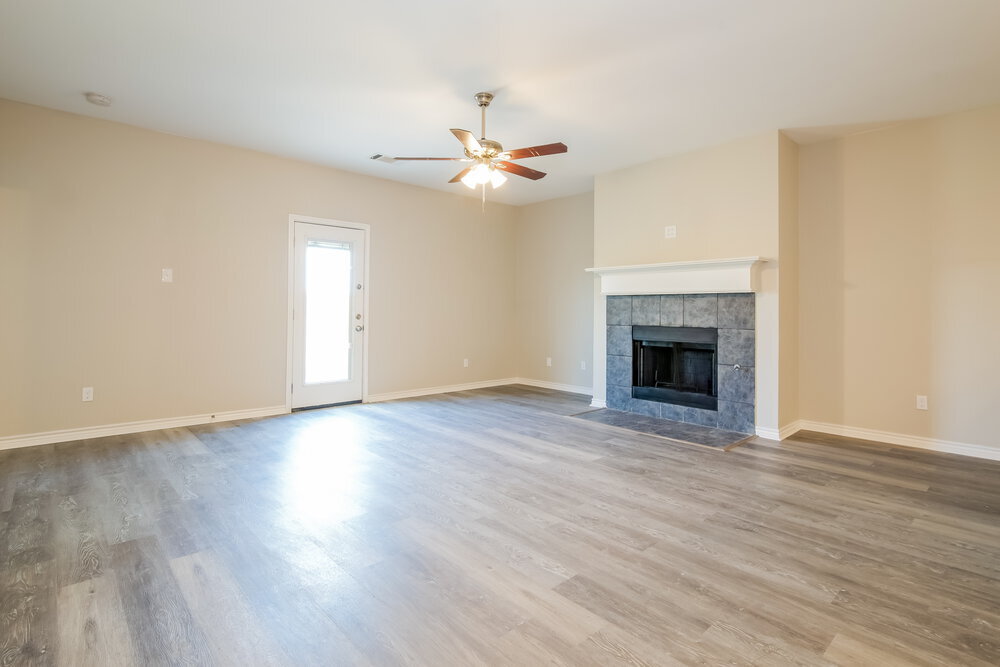 Building Photo - 1106 Longhorn Ln