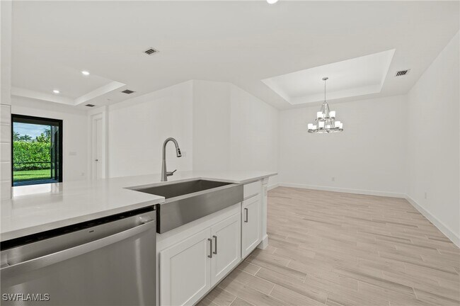 Building Photo - 15517 Vittorio St