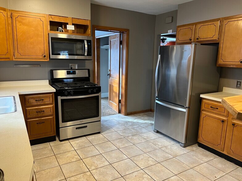 Kitchen - 1015 20th Ave SE