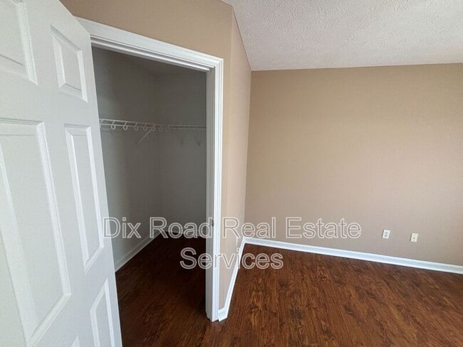 Building Photo - 6729 Fayetta Dr