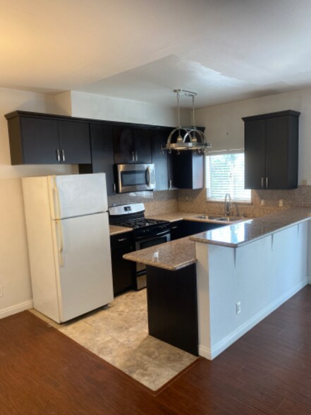 Primary Photo - 3727 Watseka Ave