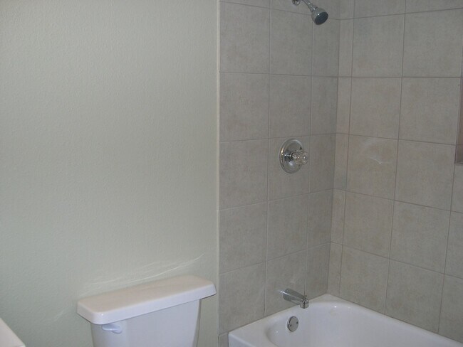Building Photo - 3 Bedroom House in Garland, TX