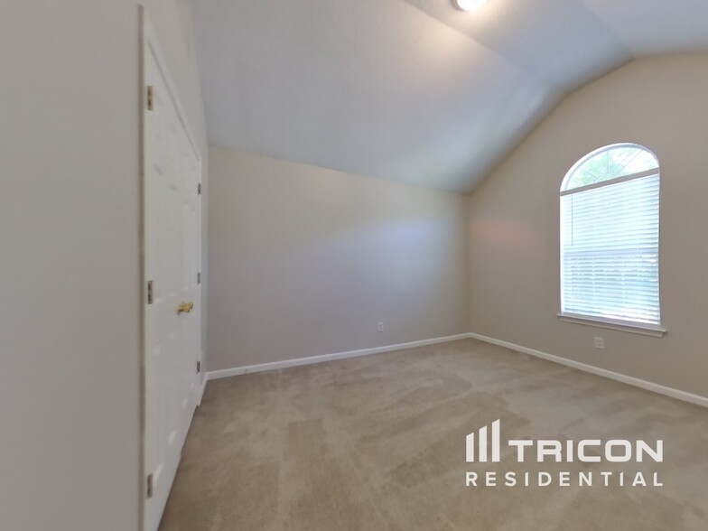 Building Photo - 3305 N Winds Trail