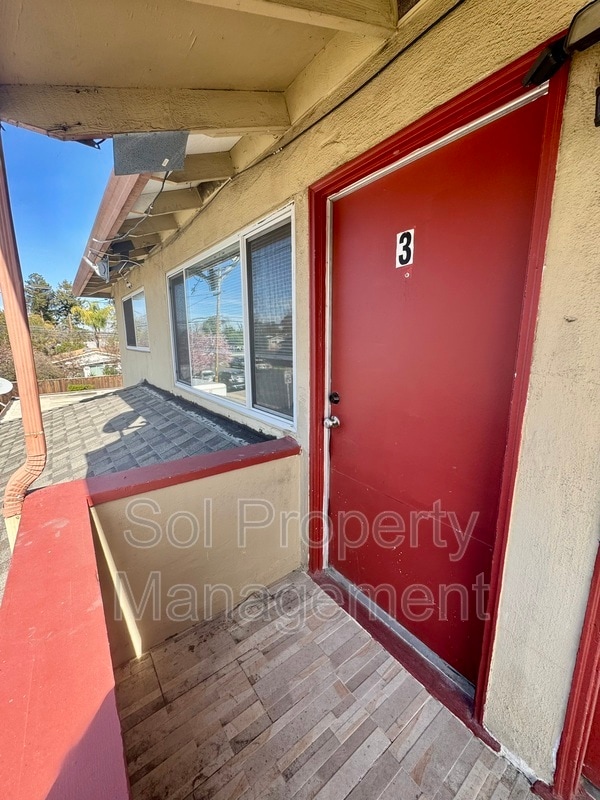 Building Photo - 1053 W Hamilton Ave