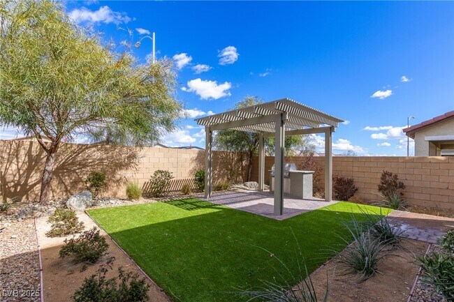 Building Photo - 10016 Silver Comet Ct