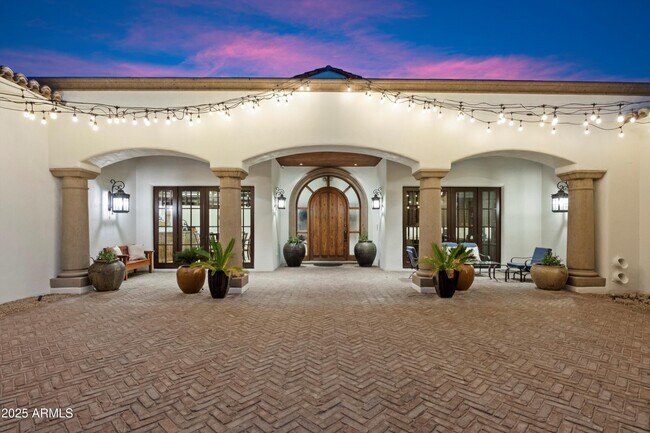 Building Photo - 8515 E Sutton Dr