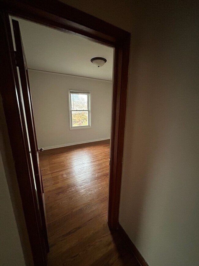 Building Photo - Two Bedroom Duplex