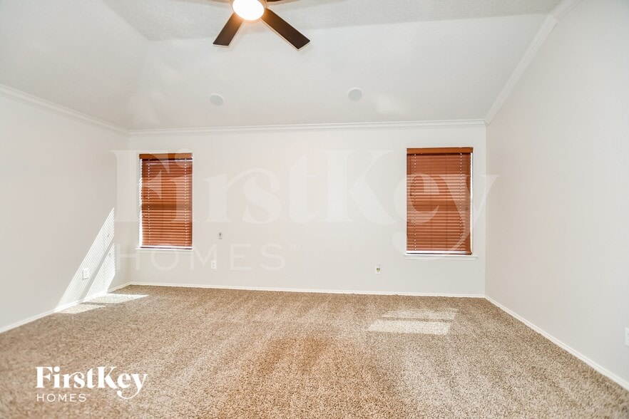 Building Photo - 1008 Hanover Dr