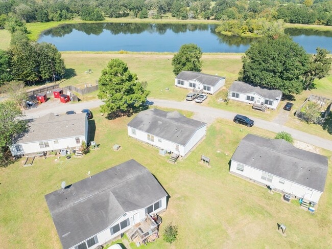 Building Photo - 30620 Vilma Ln