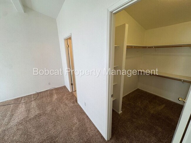 Building Photo - 1129 Gambrel Dr