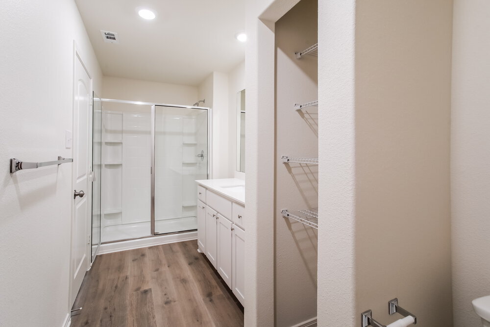 Building Photo - 204 Marsh Ln