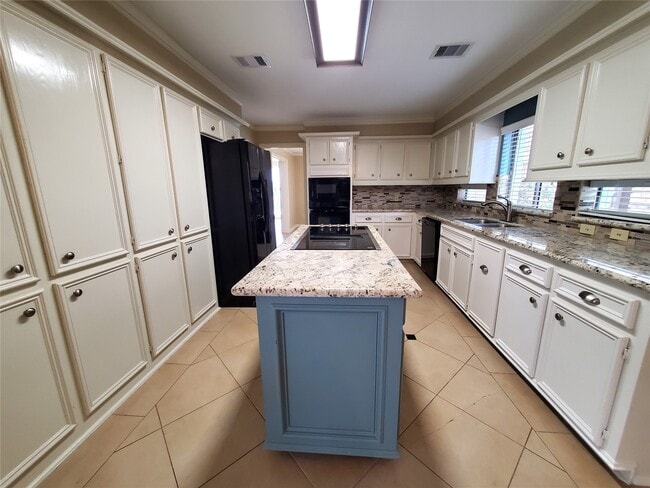 Building Photo - 20114 Atascocita Shores Dr